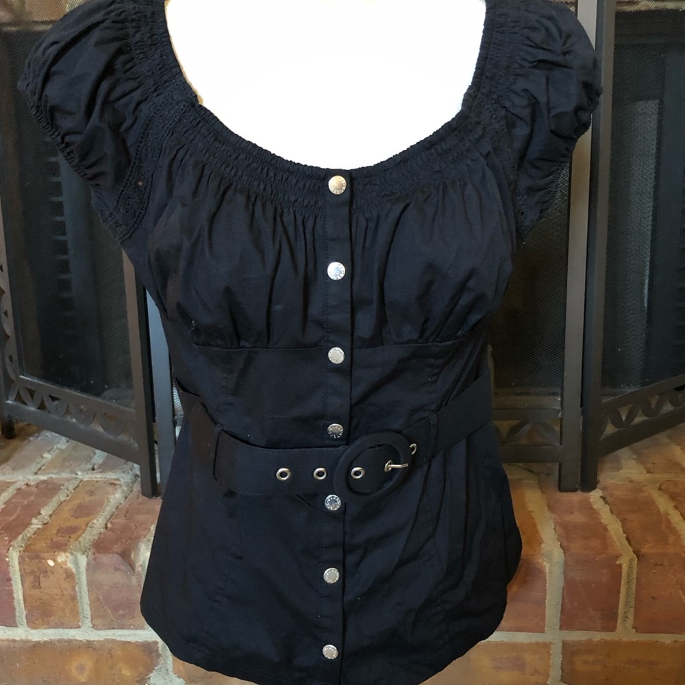 Guess Women’s Snap front, belted shirt